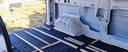 Image #1 à partir de Pierre