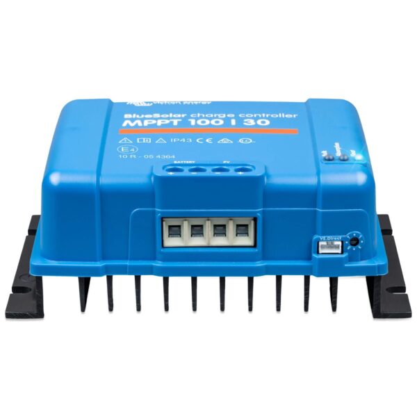 Installation du régulateur BlueSolar MPPT 100/30 Victron avec des panneaux solaires et batteries