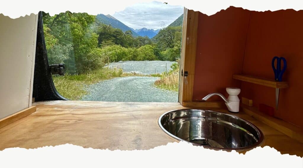 8 mois de voyage en van en Nouvelle-Zélande : l'histoire d'Anaïs et Valentin 3 amenagement van nouvelle zelande