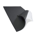 Armaflex ChezMoi 19 mm avec film protecteur décollé, face adhésive pour isolation van et fourgon aménagé