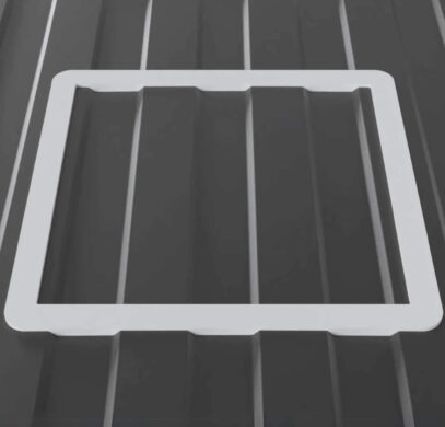 Cadre adaptateur pour lanterneau 40×40 sur toit irregulier de nouveau Transporter T7 / Transit Custom Gen. 2 Position 0