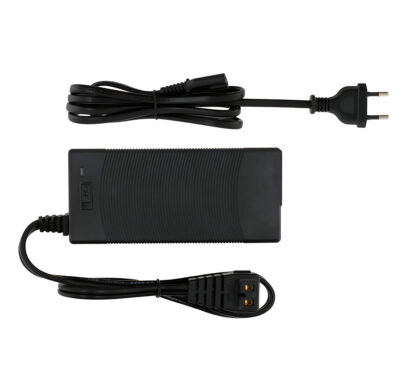 Chargeur 230V vers 12V compatible avec les glacières Blizz-E