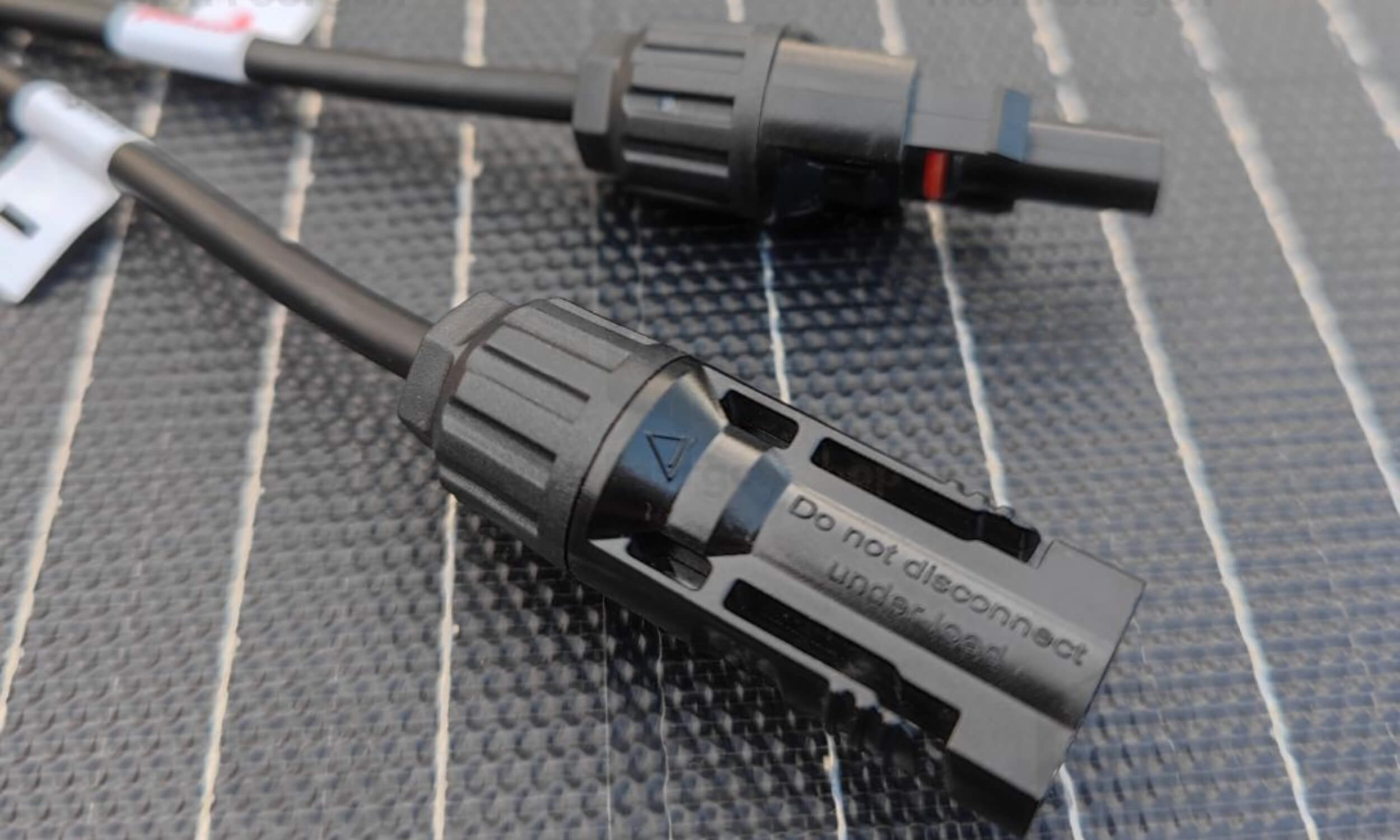 panneau souple, van, courbe, toit, fourgon, ecoflow, 100w, connecteurs, MC4