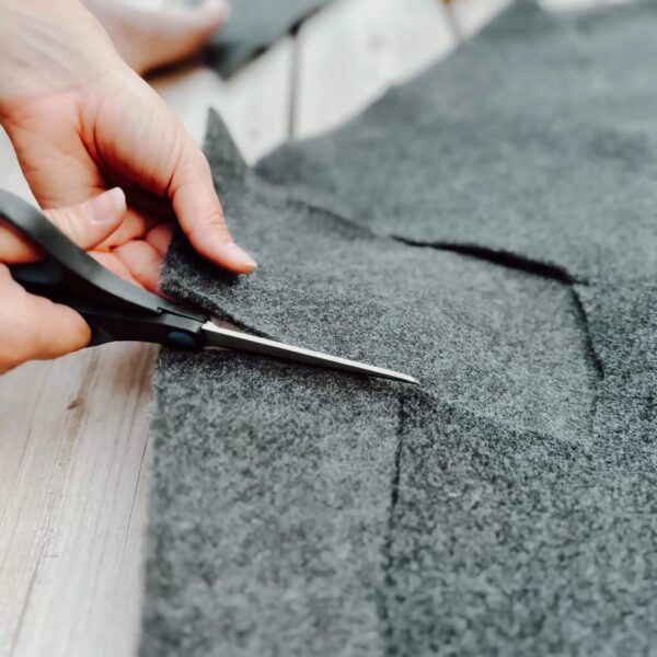 Feutrine d'habillage gris anthracite découpe van et fourgon aménagé