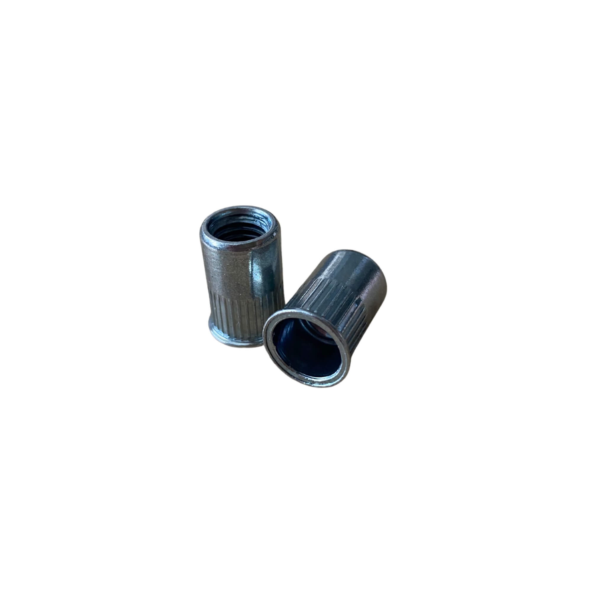 Ecrou à sertir Acier Diamètre M4 x10 1 Ecrou à sertir Acier Diamètre M4 x10