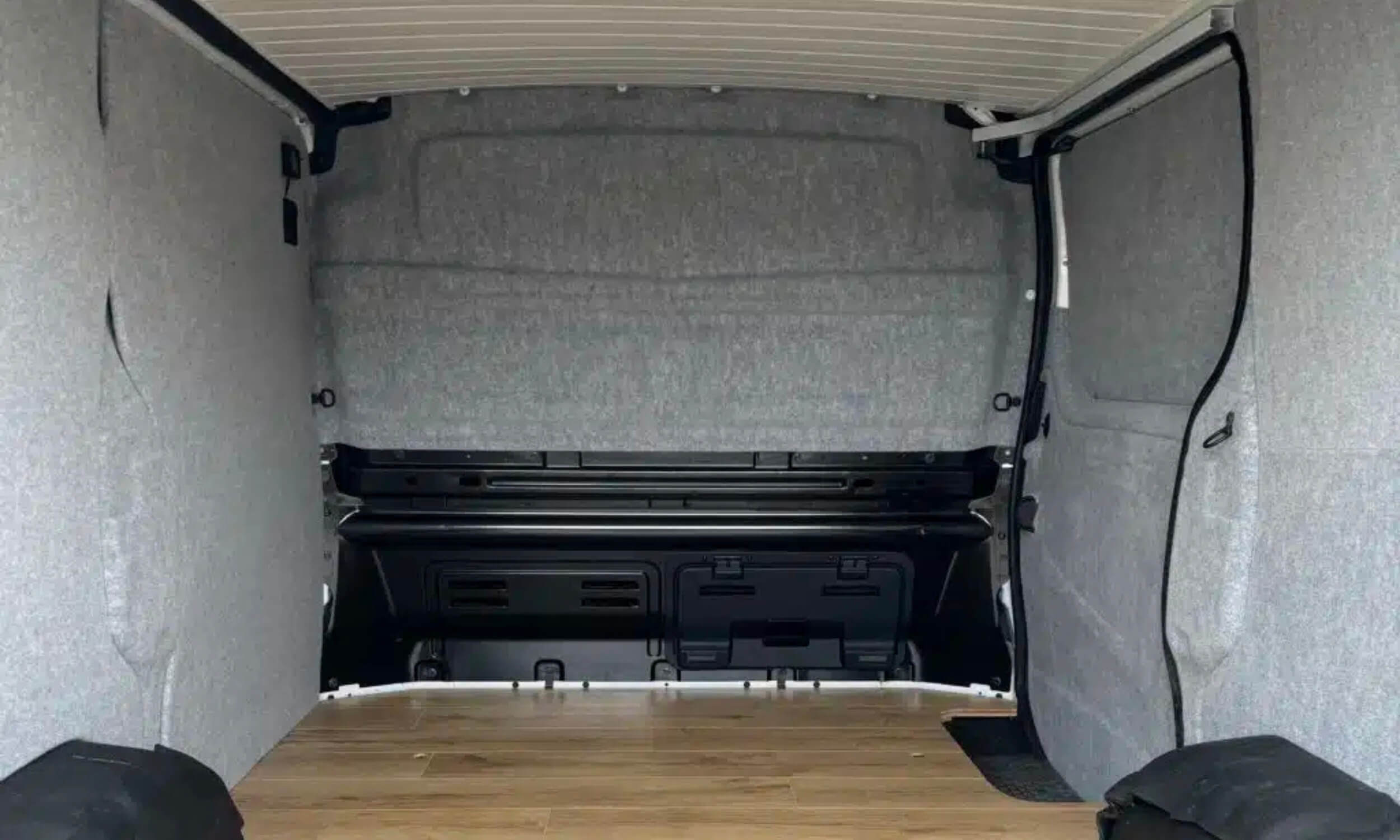 Feutrine extensible d'habillage gris clair 2m² 4 feutrine stretch, habillage van
