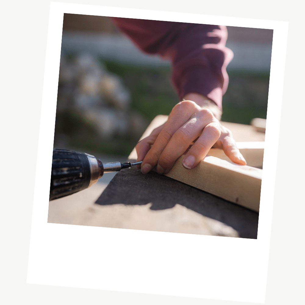 Comment créer sa structure d'aménagement à partir de tasseaux en van aménagé ? 4 tasseau coller van