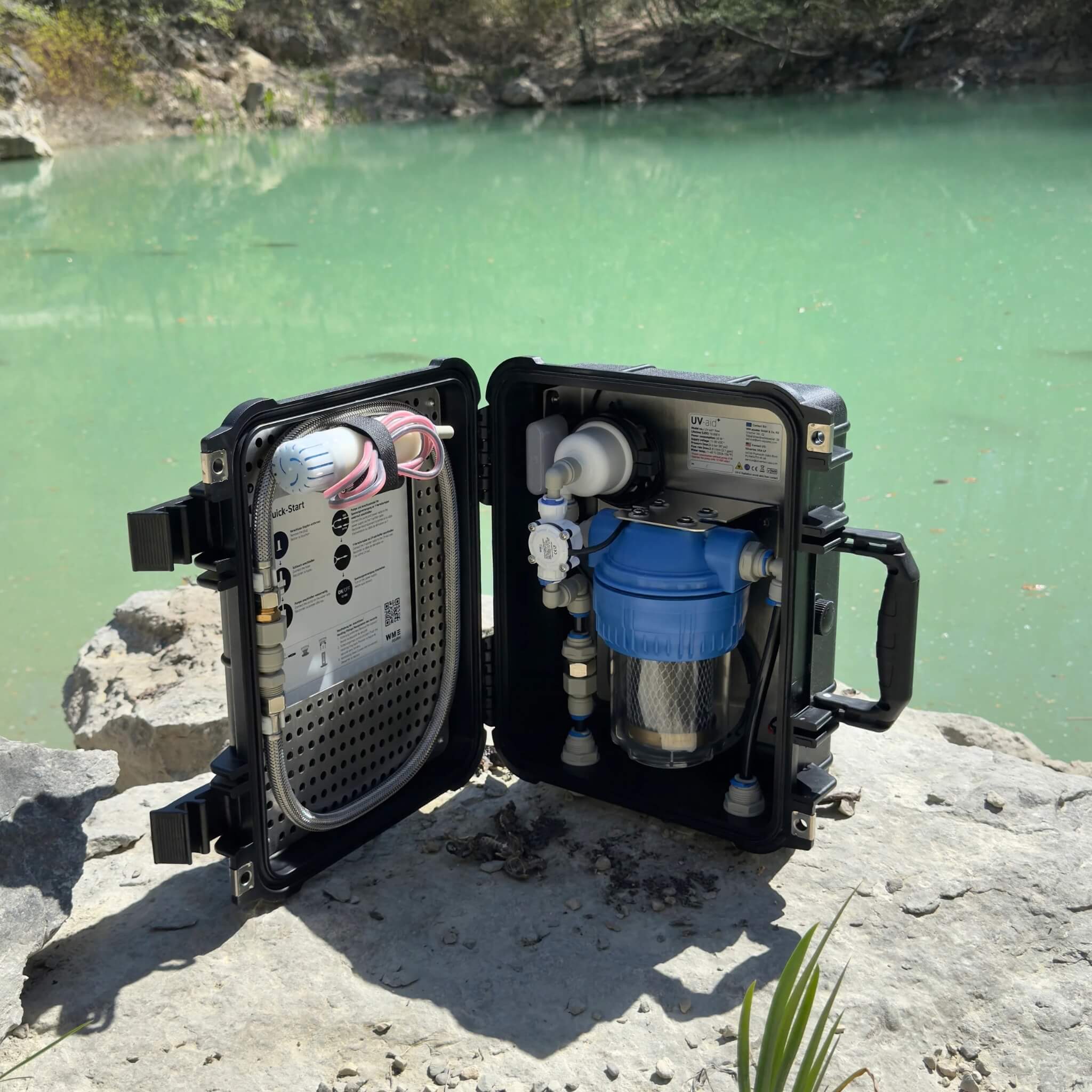 Kit Traitement de l'Eau UV-aid+ Flow WM Aquatec 3 Kit portatif de désinfection de l’eau UV-Aid+ Flow WM Aquatec pour fourgon aménagé